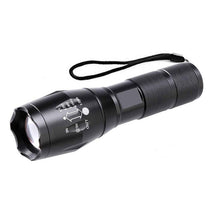 Carregar imagem no visualizador da galeria, Lanterna Tática Militar Profissional T6PRO