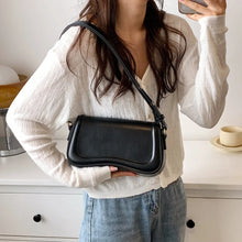 Carregar imagem no visualizador da galeria, Bolsa Feminina de Couro Ophelia
